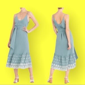 SECRET MISSION Anita Embroidered Midi Dress
$395